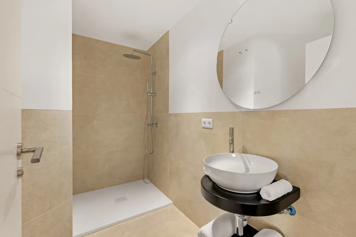 93ab4364-23ae-4f9d-9063-25135b62d828