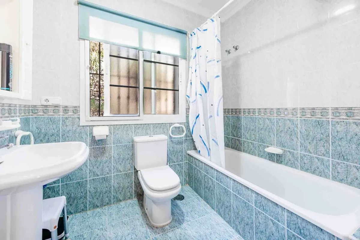 5e518e66-b6be-40a4-842c-156e53599bec