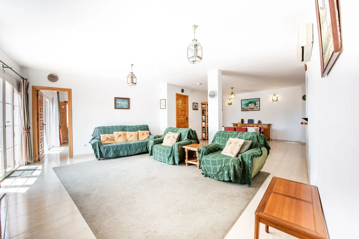 8f775e7c-d613-42ea-af2e-8de5f9a258f8