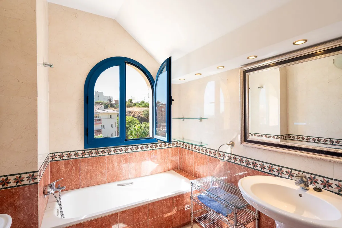 2c740dd4-4044-4cf3-bb63-3d35d2714207