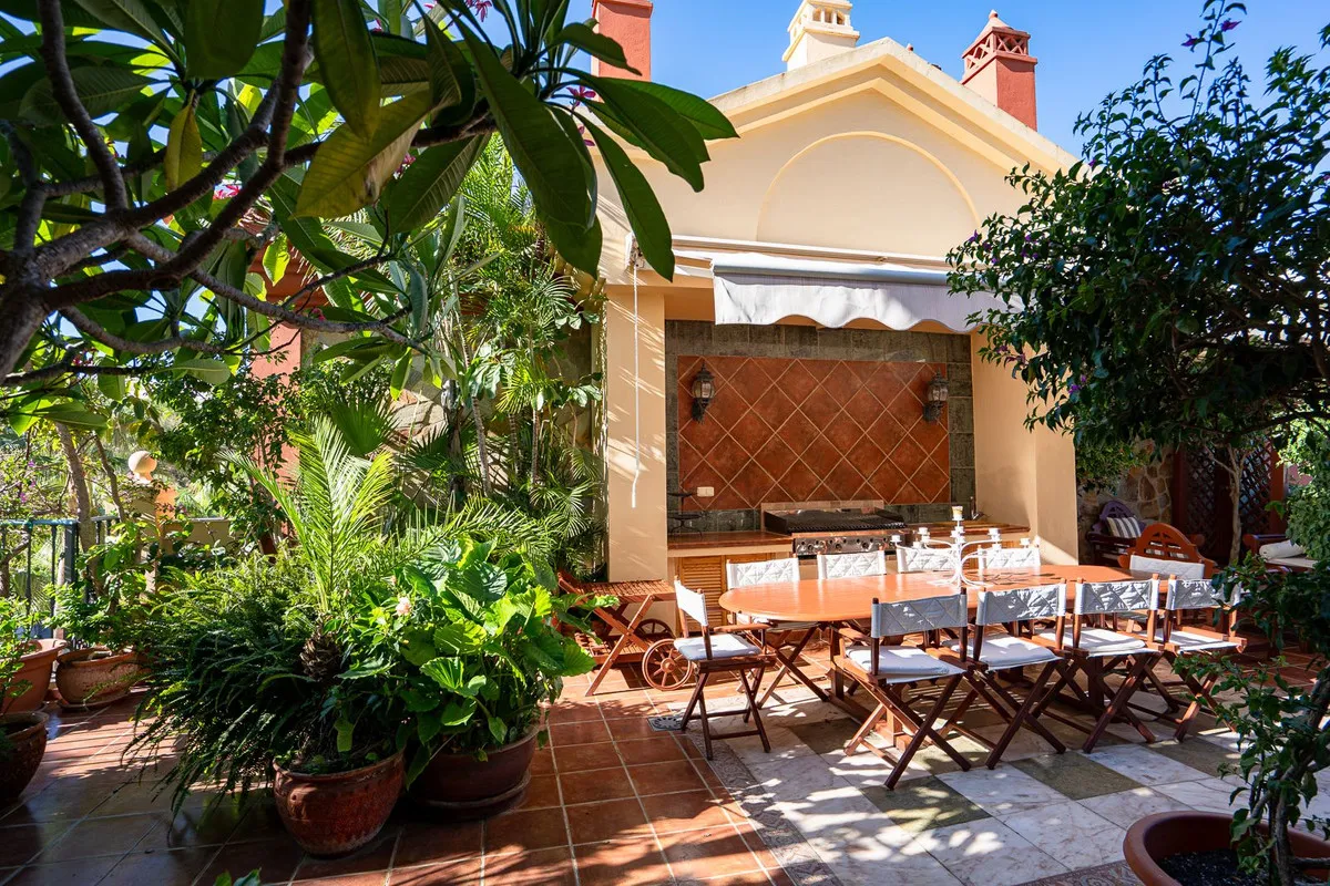 99d4e842-cb34-4b71-9fe6-a0e66e7b2dea