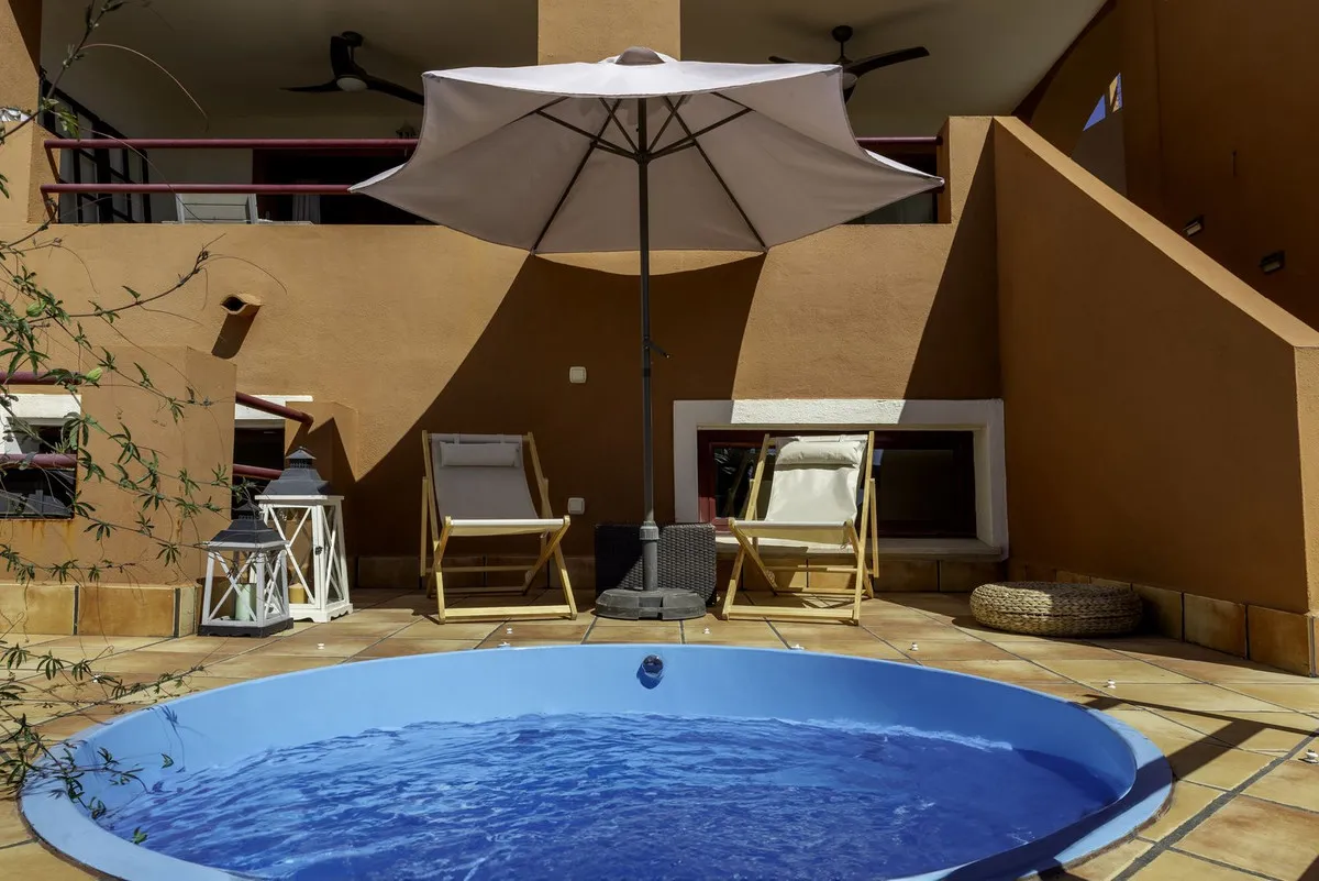 7b900b6c-a1e7-4560-9b3f-1b9bcf03afc2