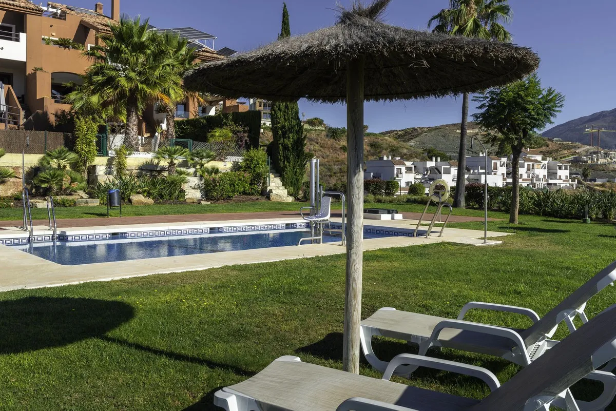 b01d769f-1bb4-4f5f-aea3-8bc56118a999