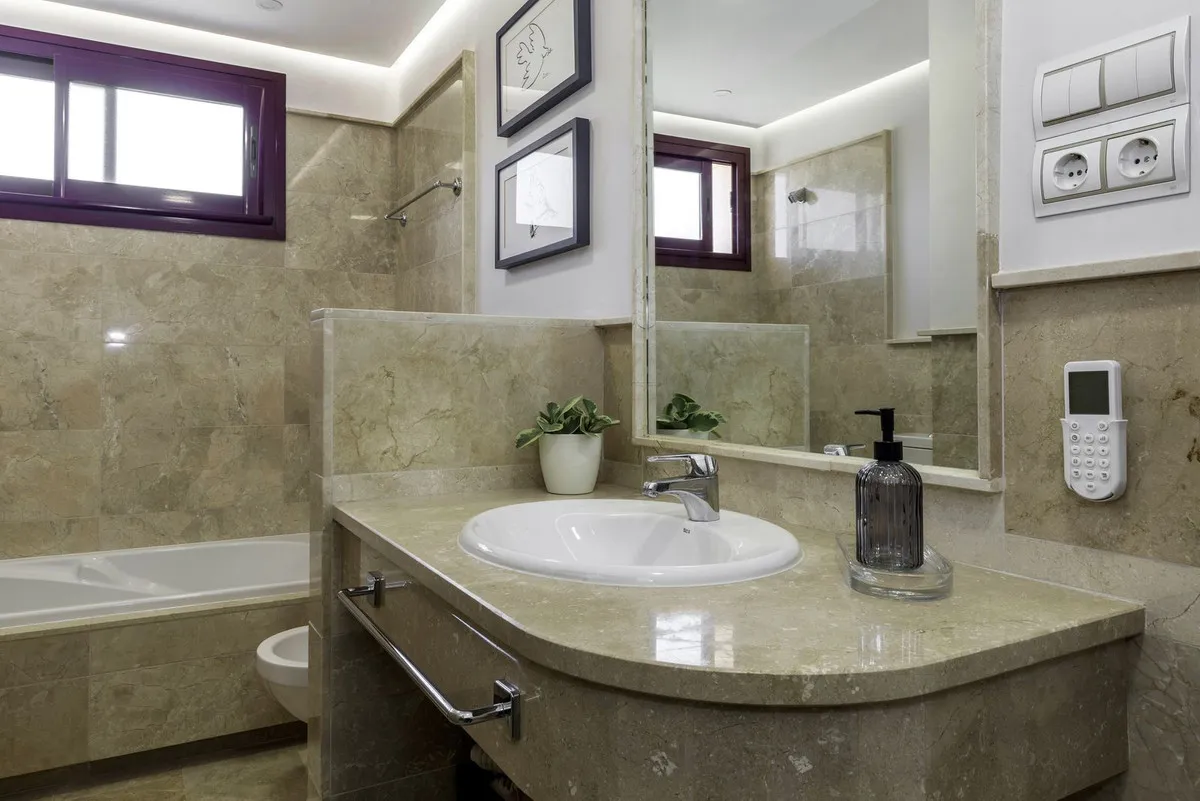 b609847d-59dc-4dff-ac8e-90dea9d24cb5