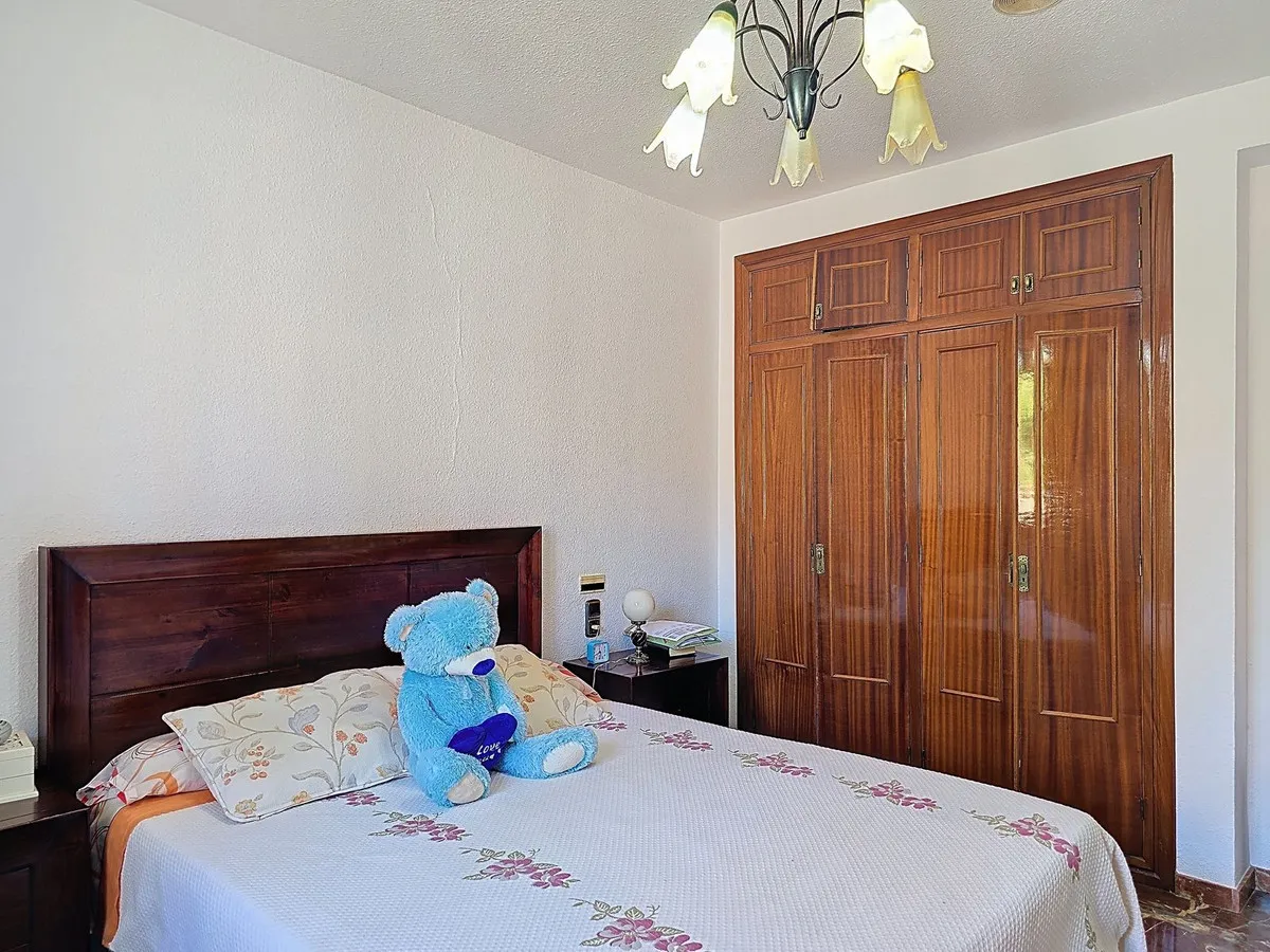 16c3efe9-8307-4977-81a0-69e18a5ceb00