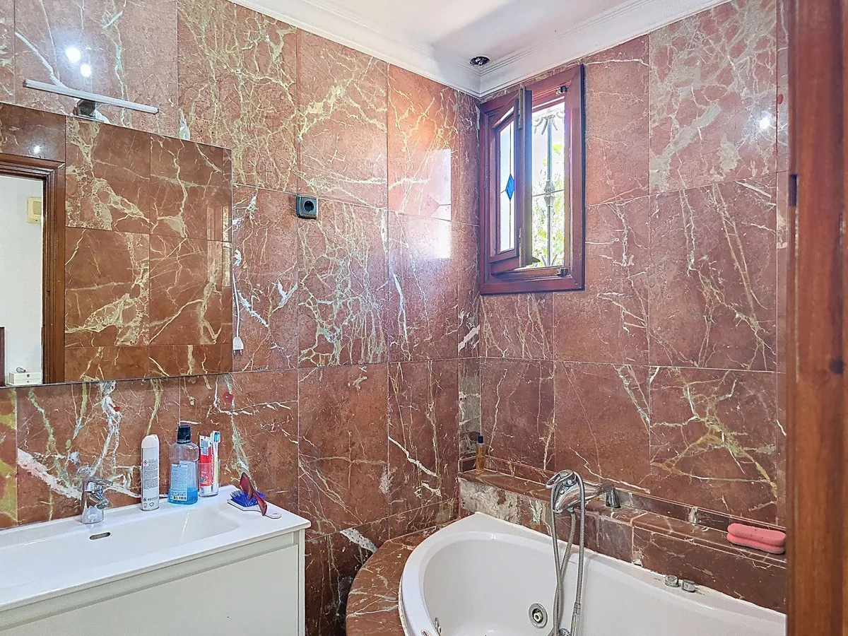 303ab1eb-637a-4c5e-89fd-fa6ea055a318