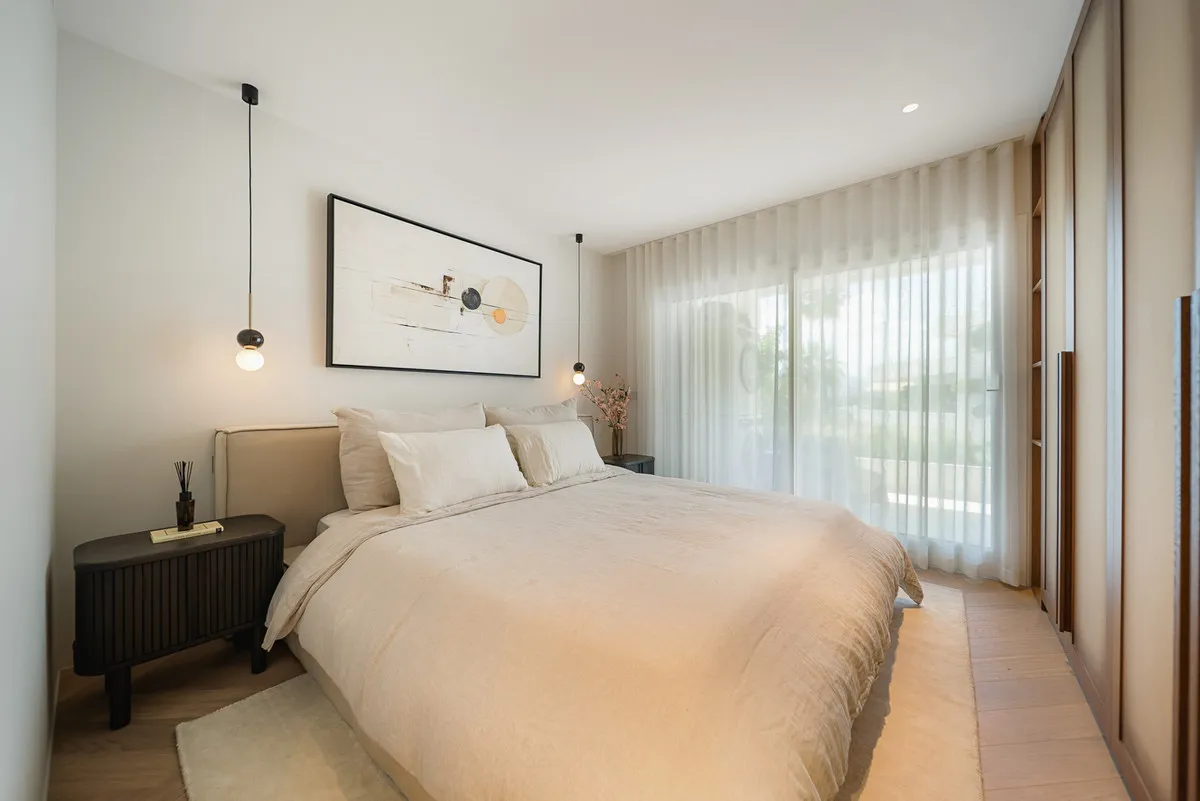 806ff248-4abd-49a1-96c0-633494fcbfb2