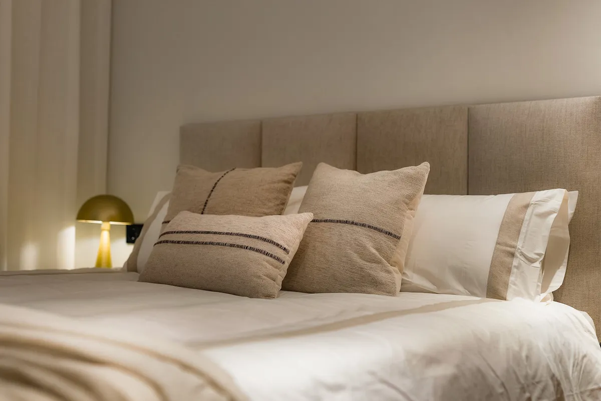 bd1034b0-4b25-4019-ae41-8a385d394577