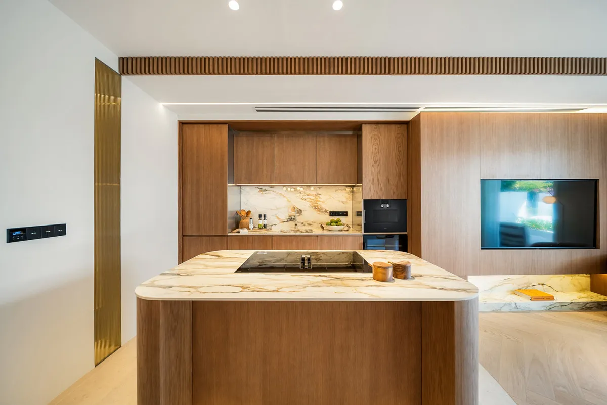 d6b909e6-9f0c-4869-bcc6-291e3567397f