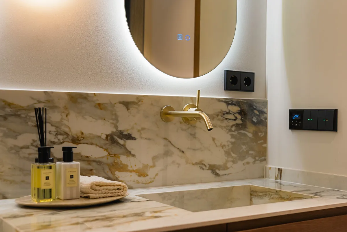 f38e881a-de1f-44c4-830c-fdb9bffc8bef