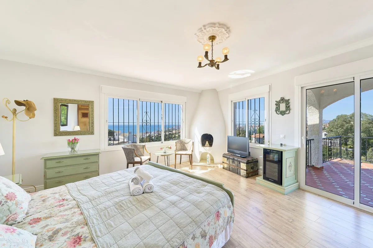 2408f179-6ddb-4a33-8329-4707fb4c2f2c