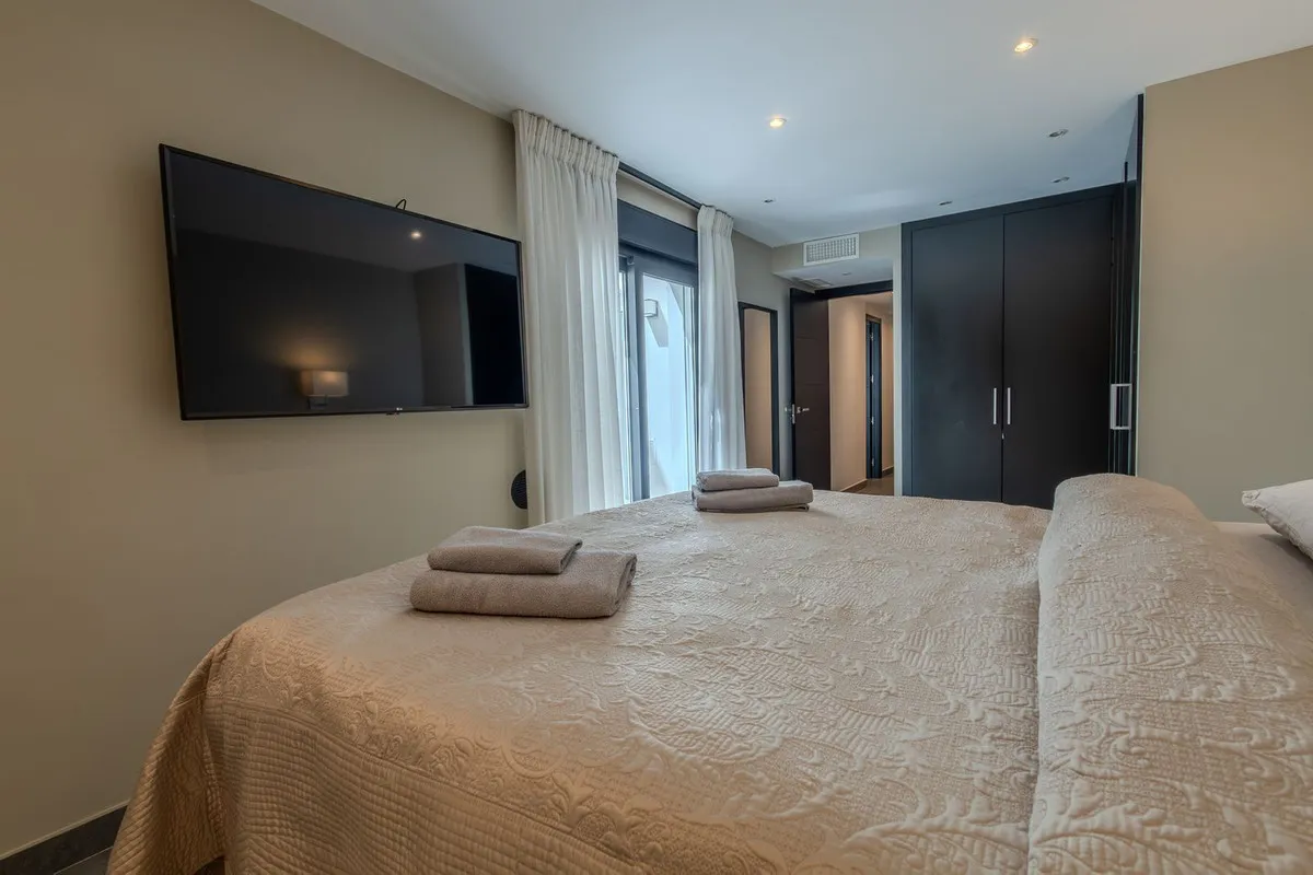 110dca03-70a0-408b-b2c8-a4efde1b6ce8