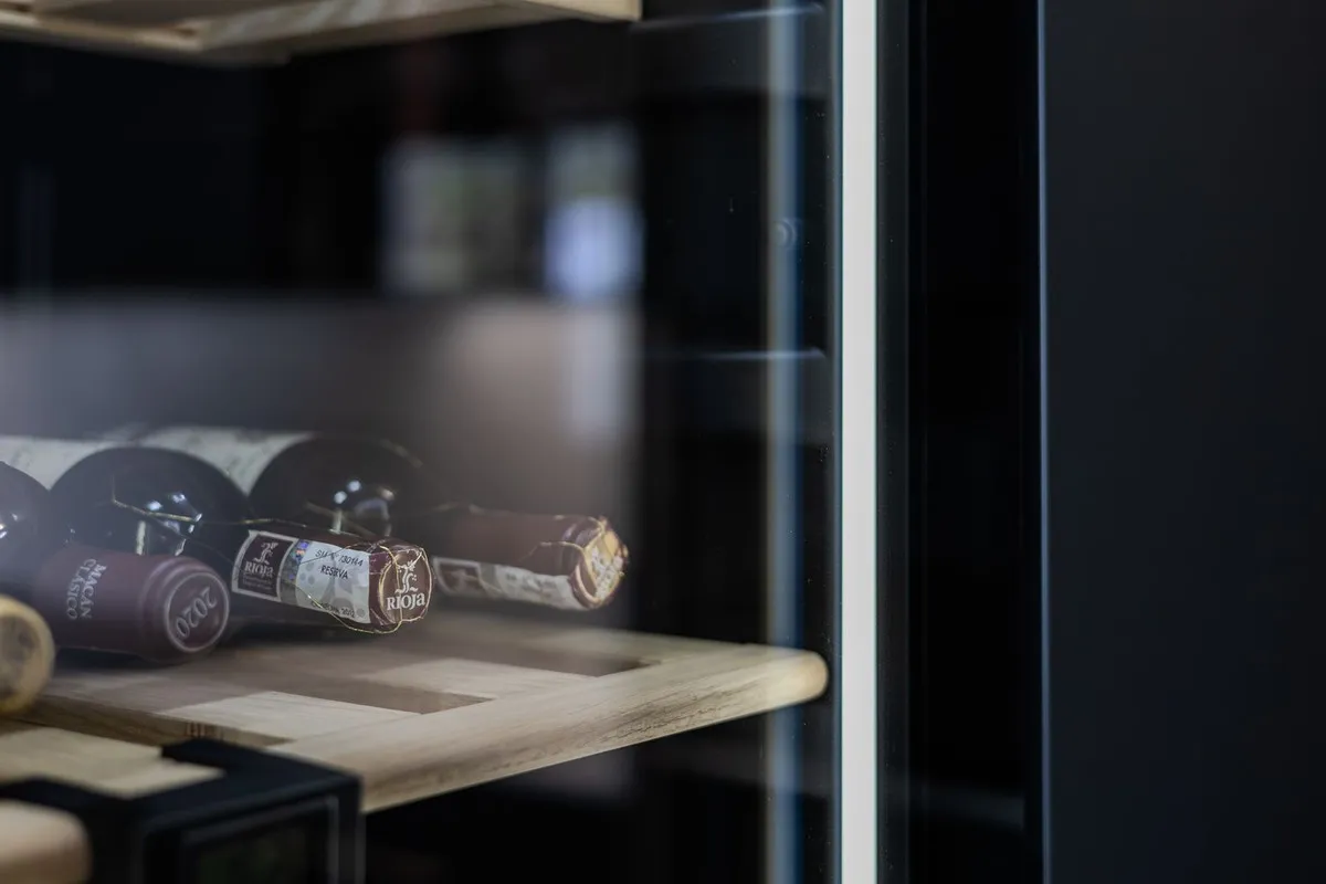 9a2d6891-bc21-4f6f-90ea-d23368c61439