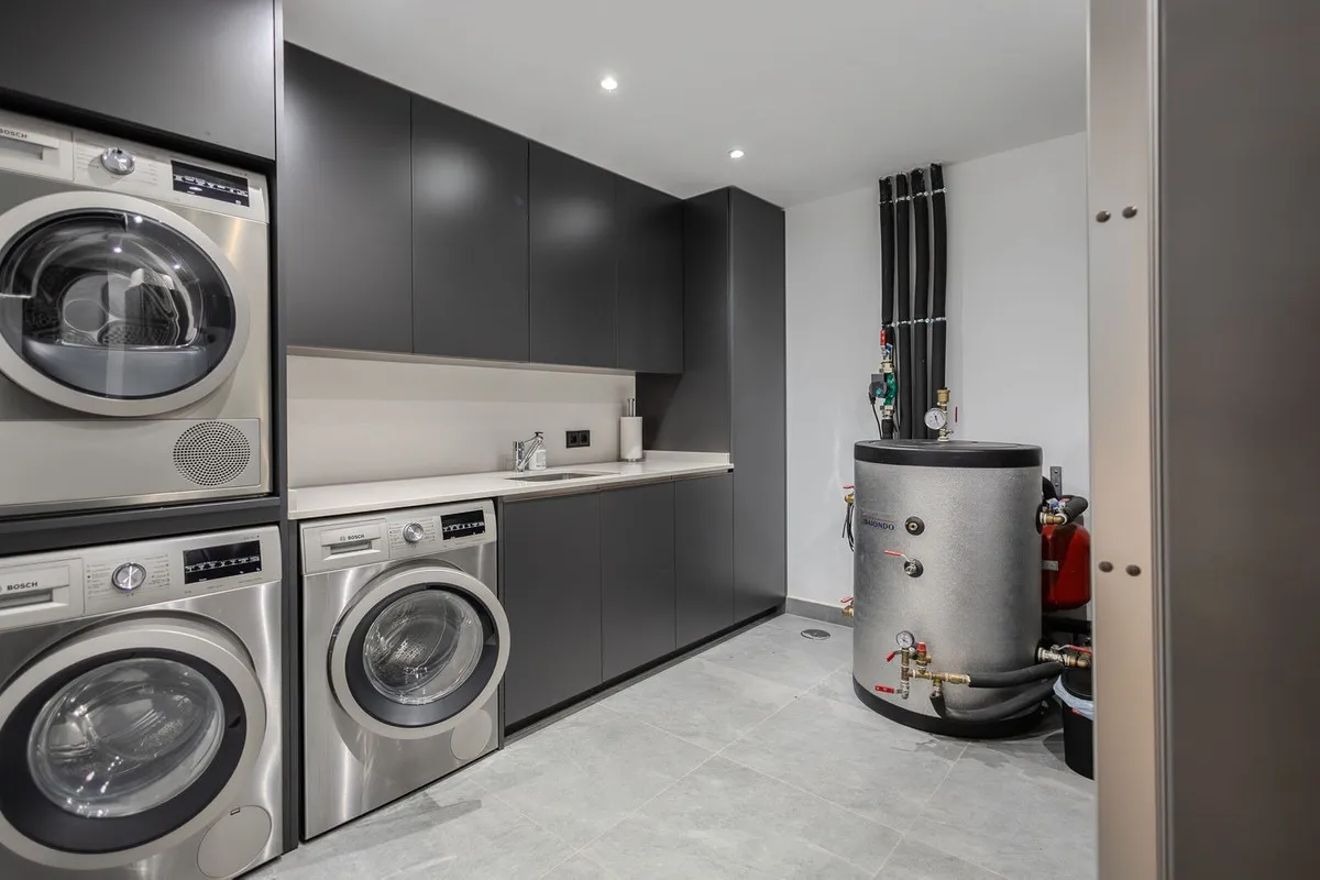 b47414f4-5e74-4e9a-8b0e-534dfbf6c366