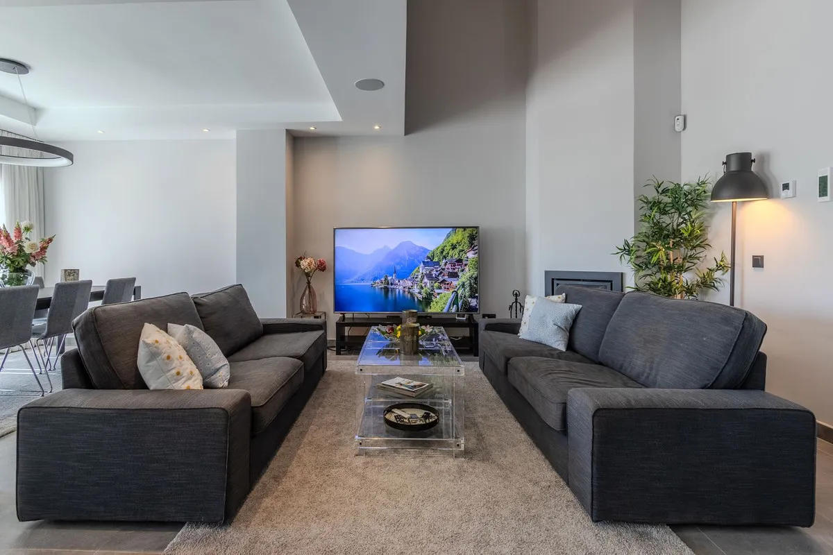 e1e7ad12-68d1-4ef4-8b52-bd6a83b548cb