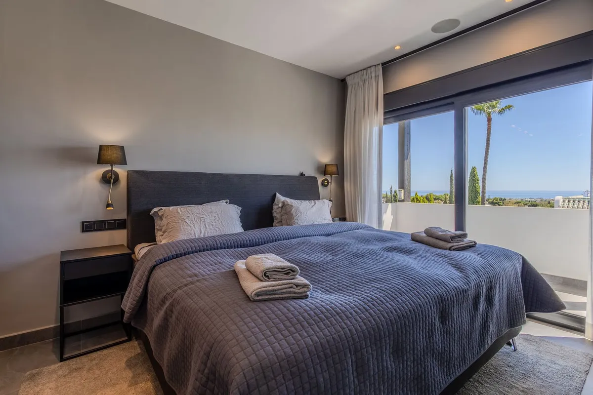 f5676679-d7e3-4901-8340-735a3079d87b