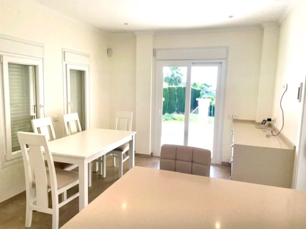 ab00fb3f-dae9-4092-9106-2fff04c48ef7