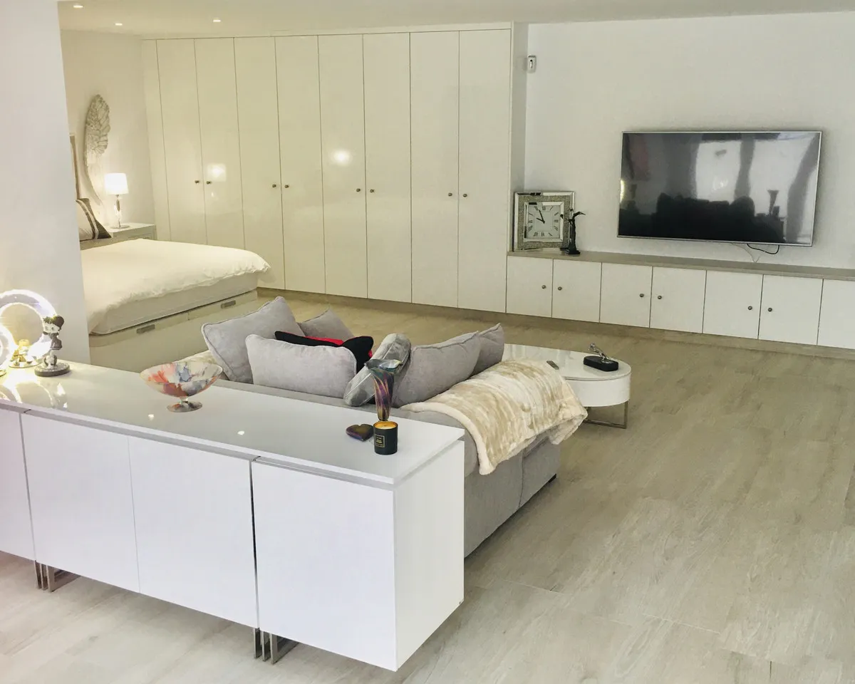 c3a12bf4-ccd0-4542-8f89-548b15301dde