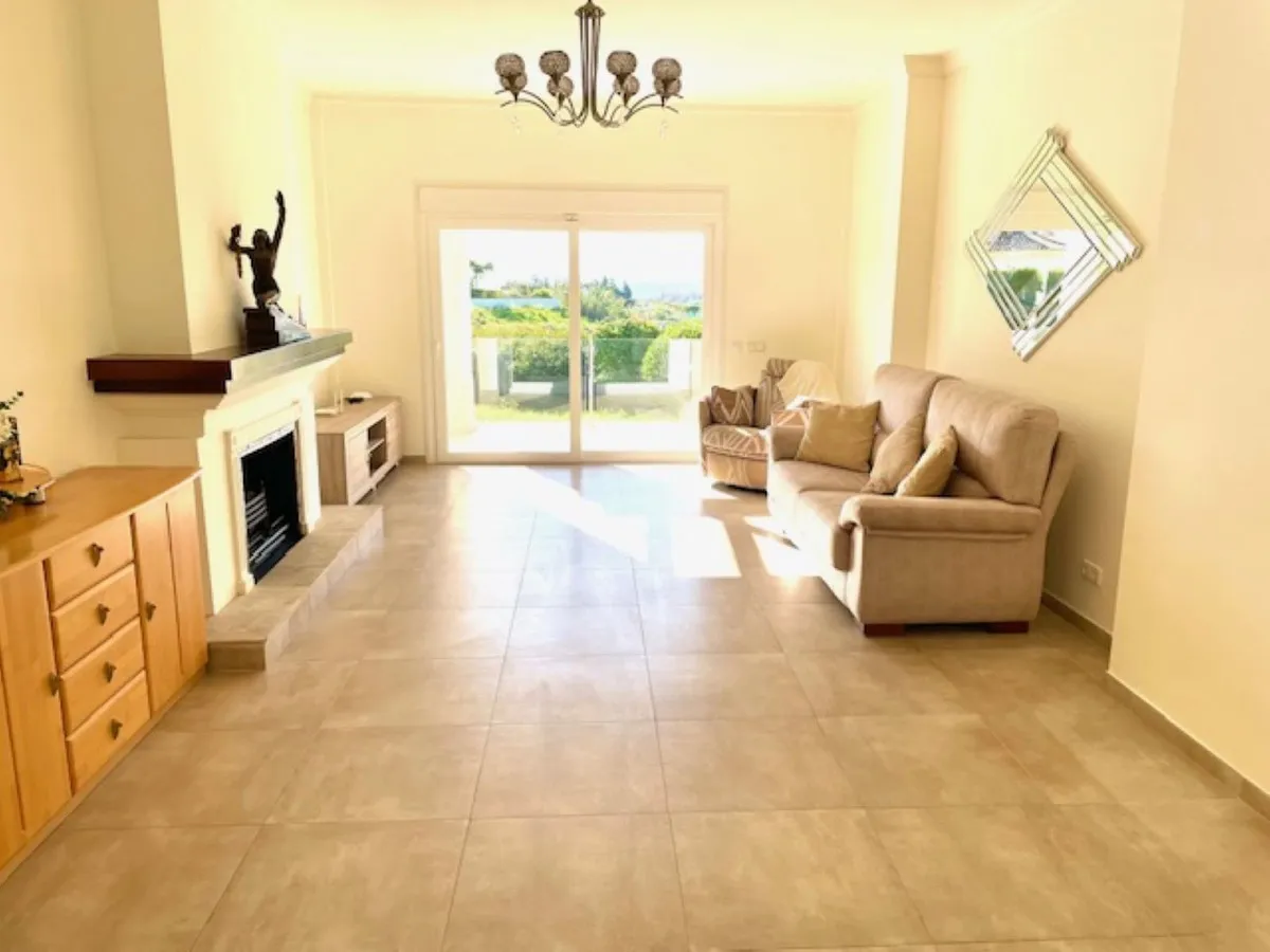 da8bc0a6-8def-447d-ae7d-ec8557b1e312