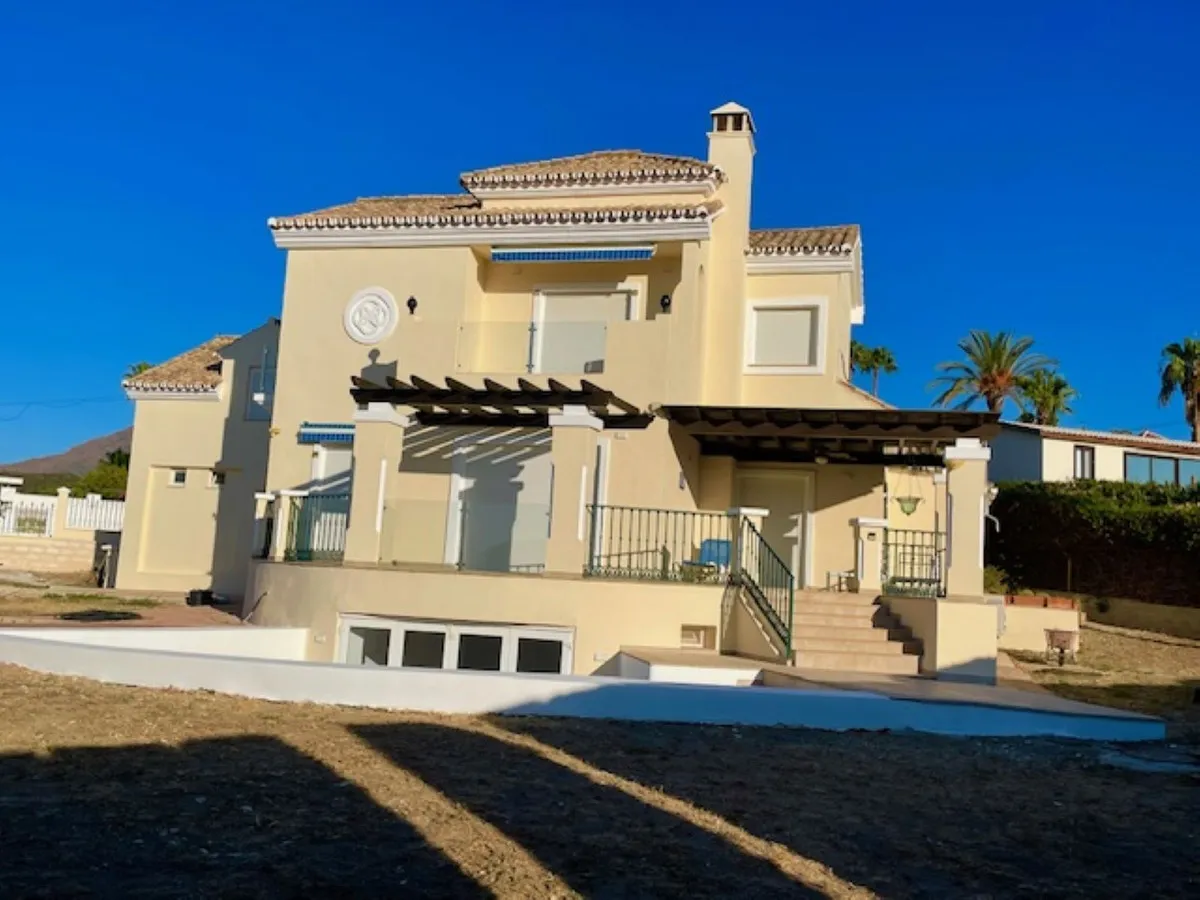 edb74d6e-c133-4bdd-bee9-49f04c4d7b05