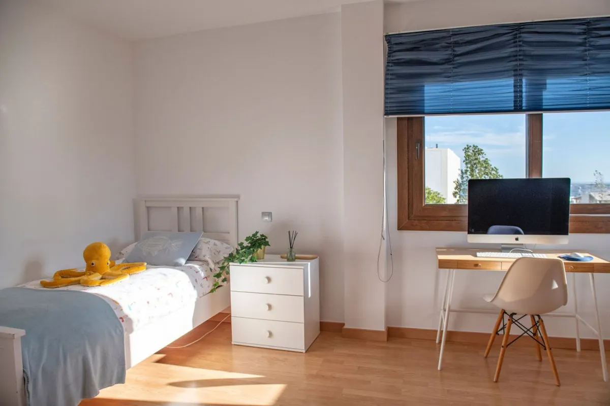 c2a75d47-3f01-46e8-b241-1b5b45d6c18b