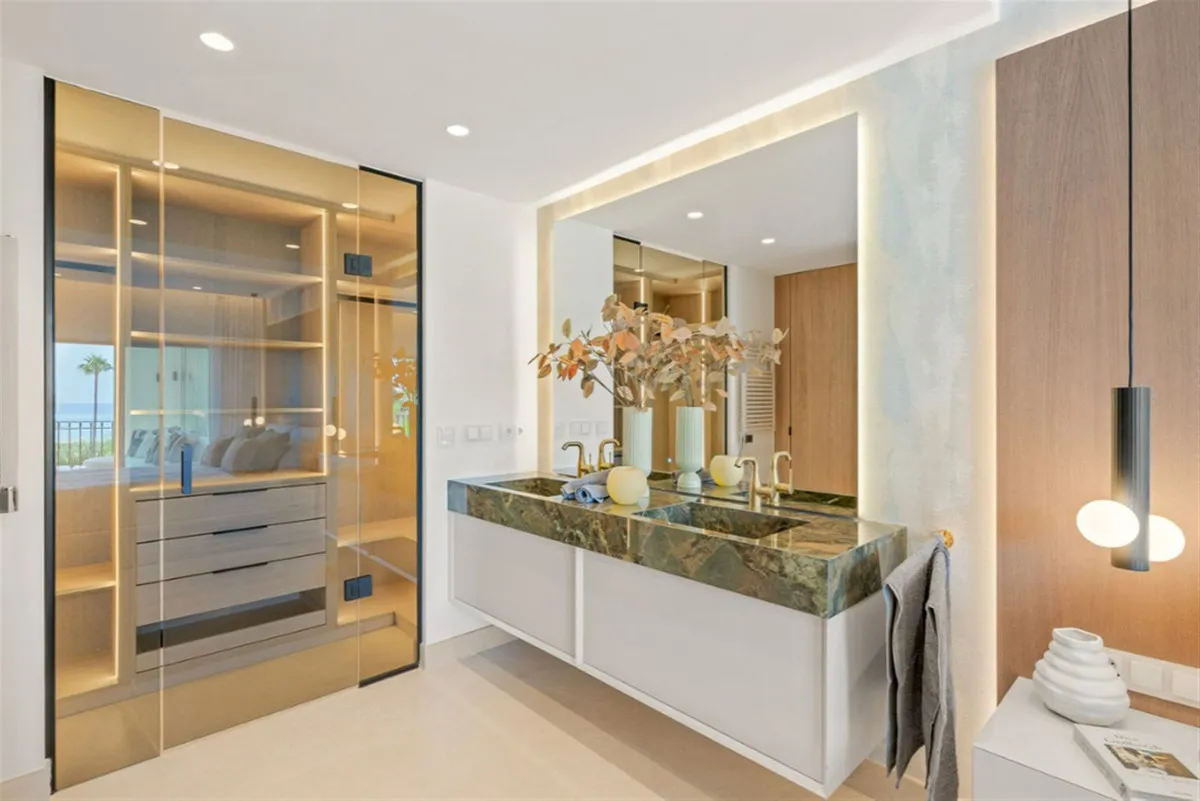 aed4fbcf-147a-4255-8b74-ca37c134d82d