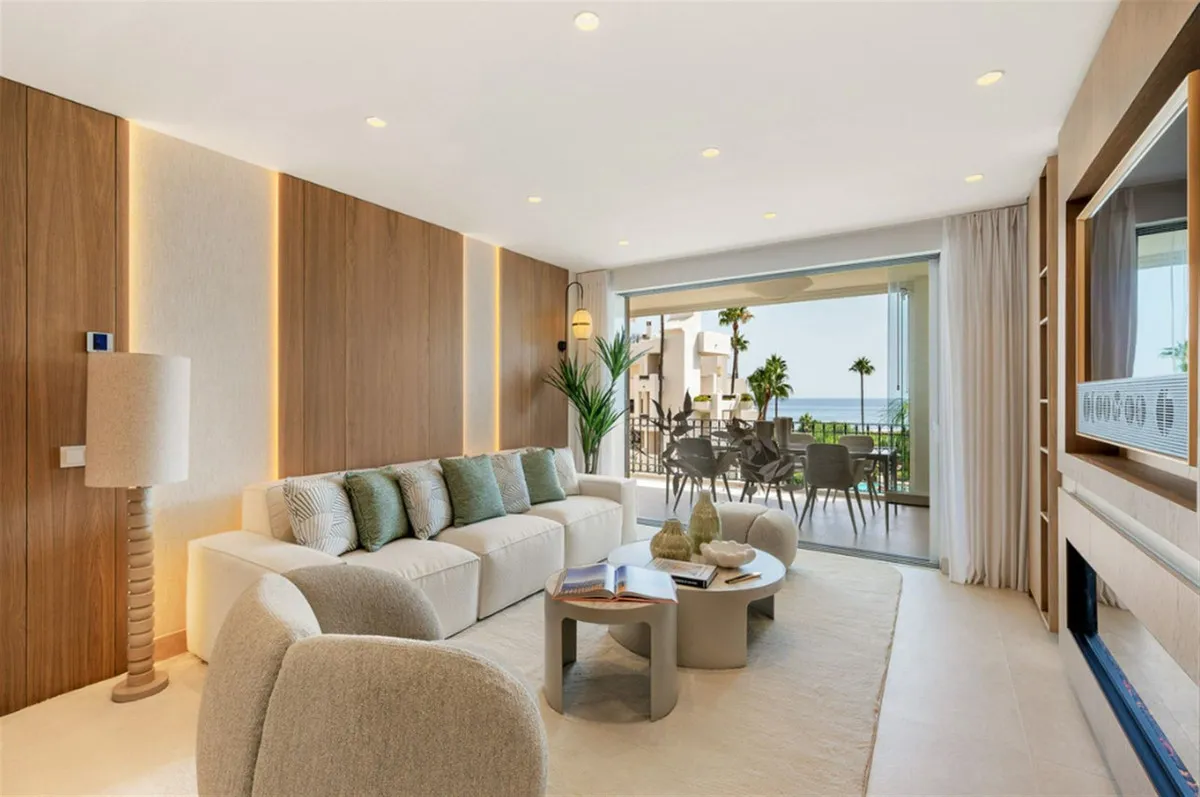 e90bf419-2940-4584-b189-964395e79f11