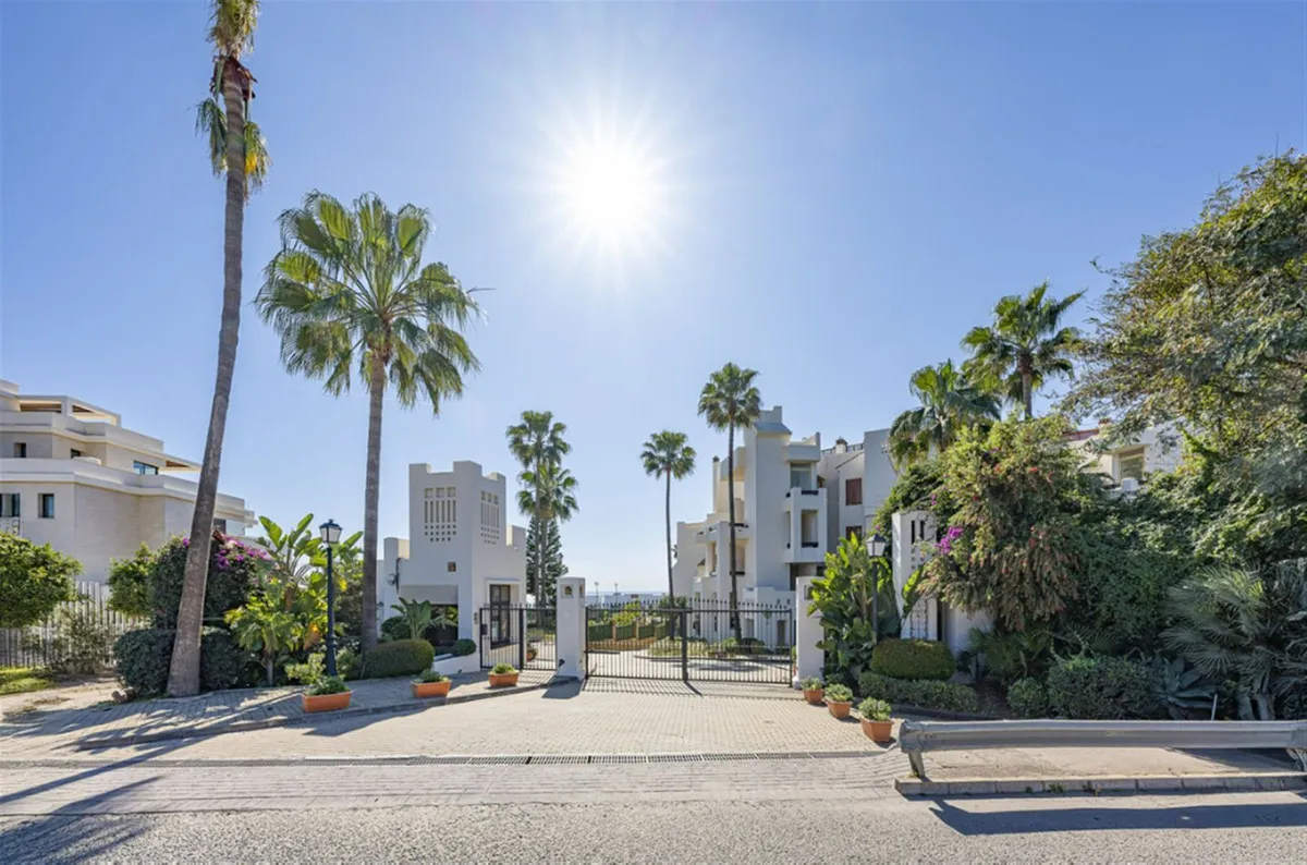 fc9809f9-37fc-4dcc-b615-1ef66171cf2e