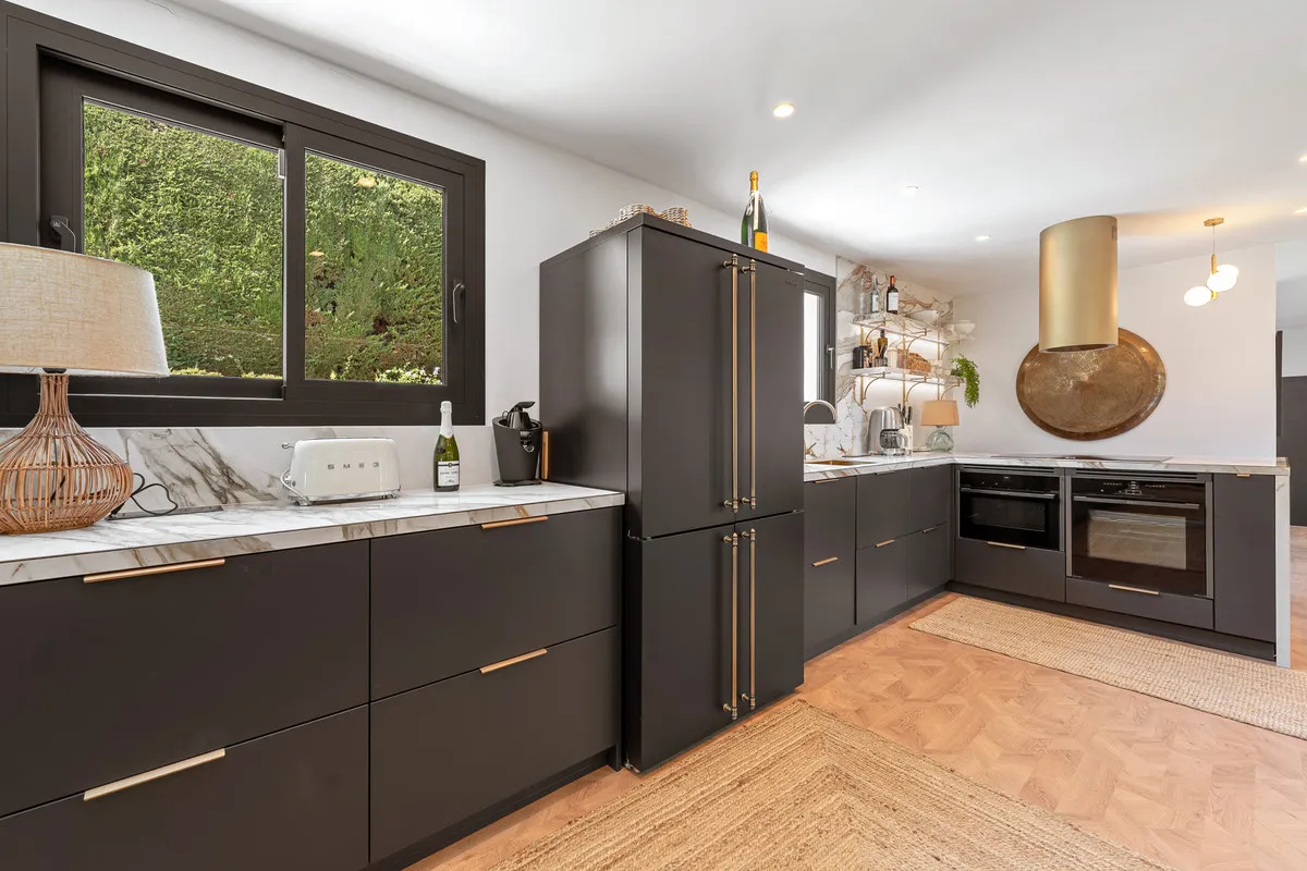 03e695ae-74d4-4761-afb1-715c63f93a55