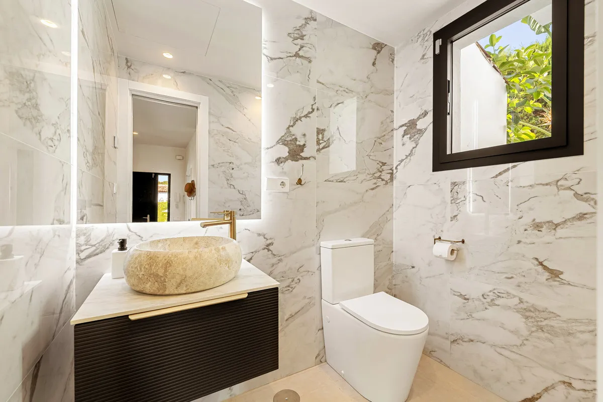 35879fa6-21b7-4243-879f-2191446f5cbd