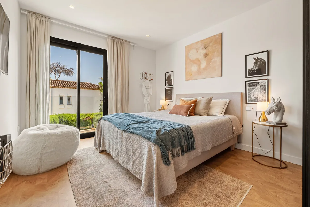 5b62d5b3-e595-4988-95c5-5b2c94f5128a