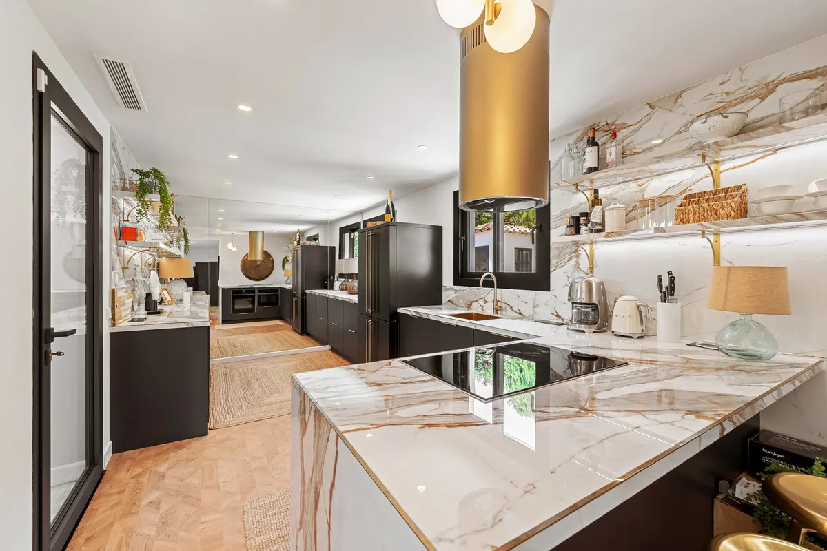 94f36a04-ce91-407d-b01b-306f397f698c