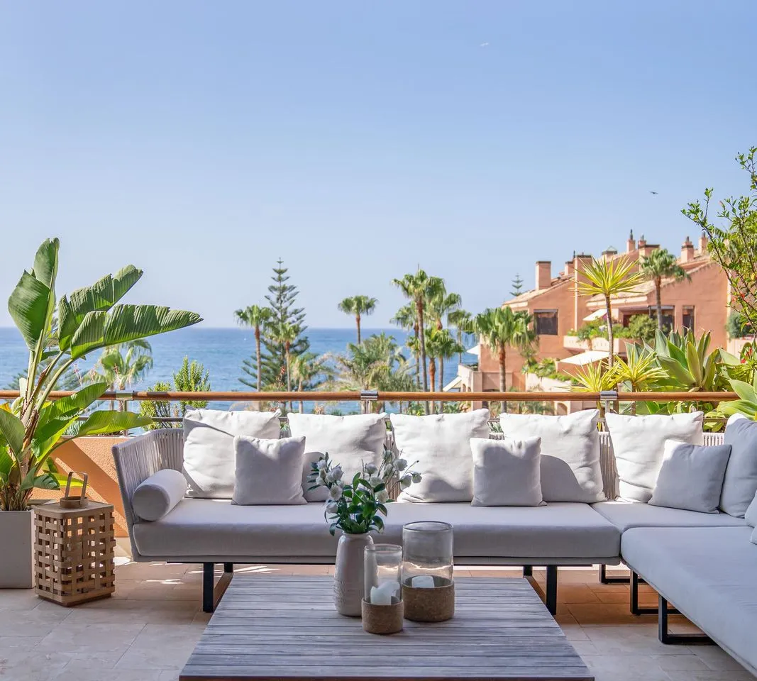 2ce9956a-6559-4bc6-bfad-15e22e18d925