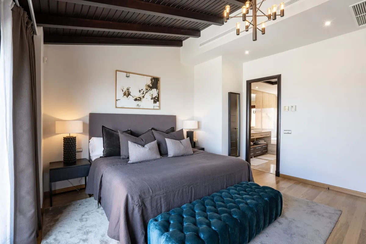 64f591e5-1f25-4e8b-b52c-c56fbad26d07