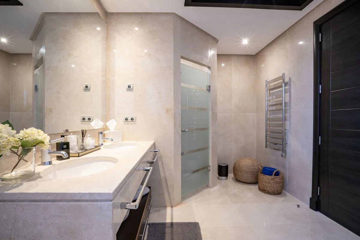 dc23a790-c19f-4b69-9240-aa03e8d8b678