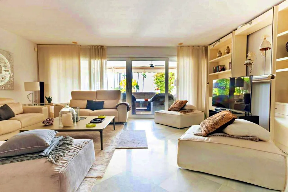 1f3cd959-5faa-4dcc-a271-702ca065172f