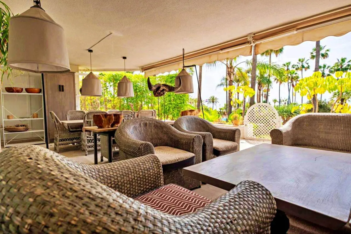 b6a598bc-1fb1-4425-b768-c9169593b9c0