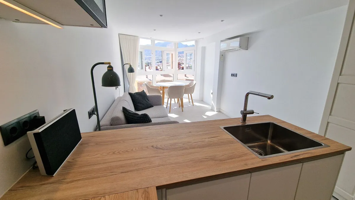 8a6322fc-3459-48e2-9f25-683723993b27