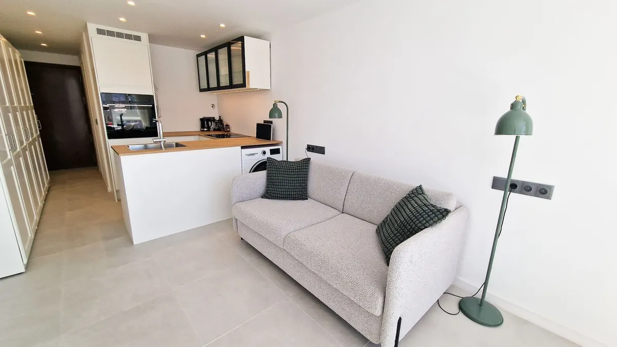 f536b0bc-7ec8-49ab-b2c5-f8fbe2bbc9a0