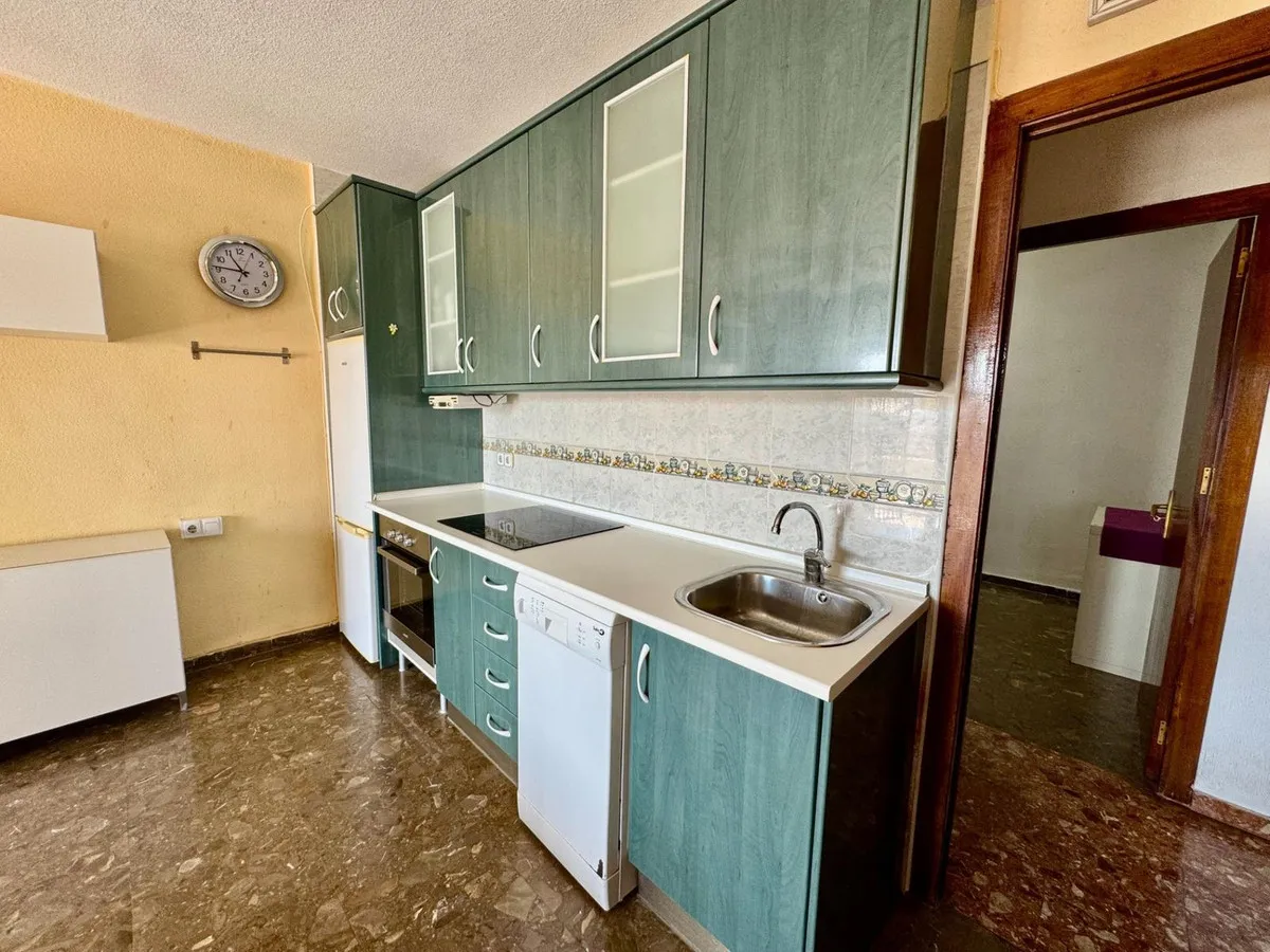 136e899e-c974-4bd0-9d0c-177a4bf3d955