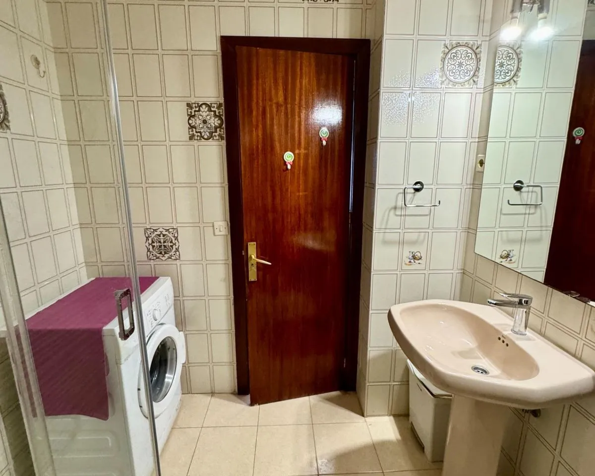 23c49f5d-d78f-435c-8371-67e3a3a41836