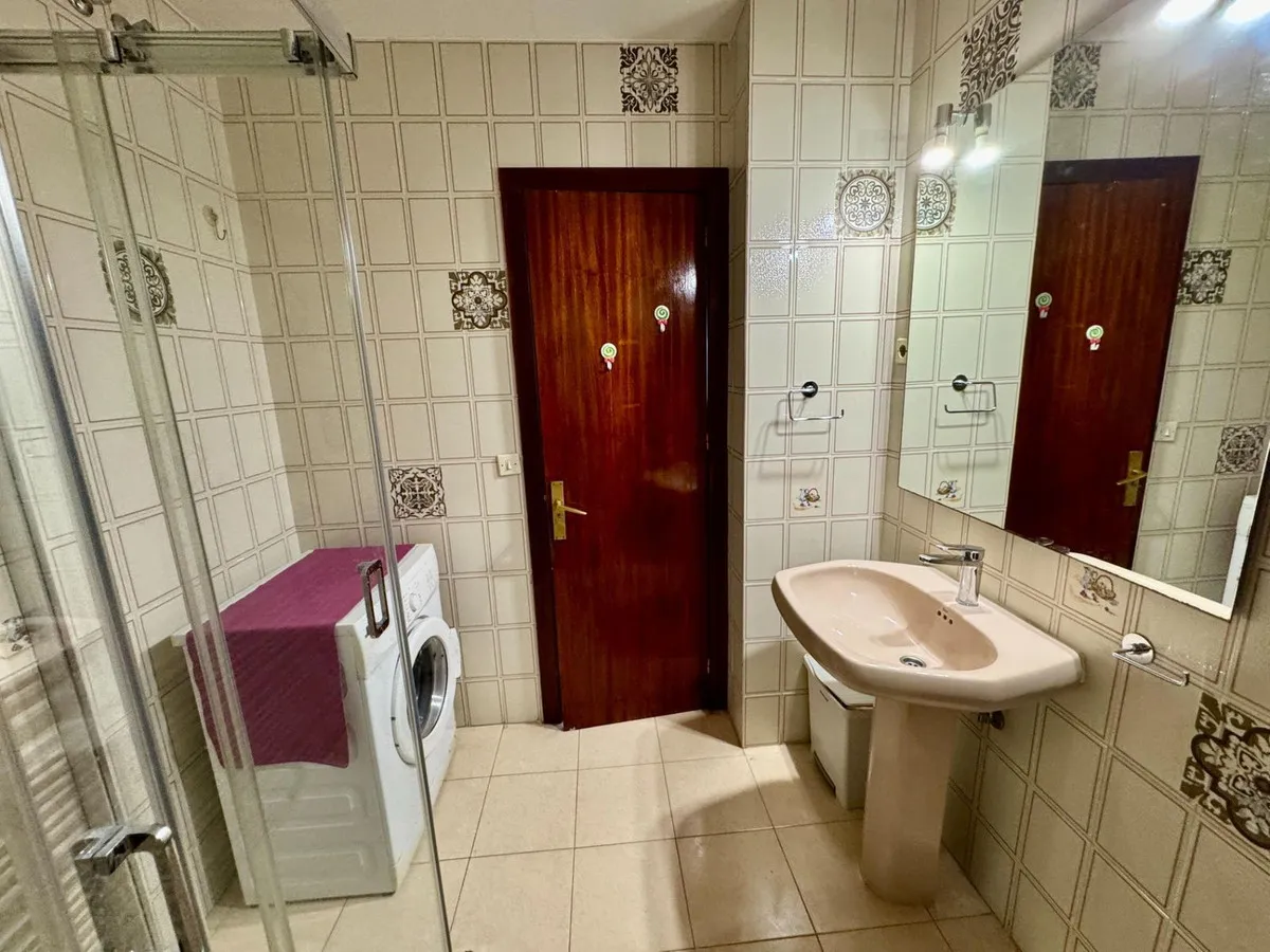 e7709229-93d3-4b05-aa74-7edf5a081696