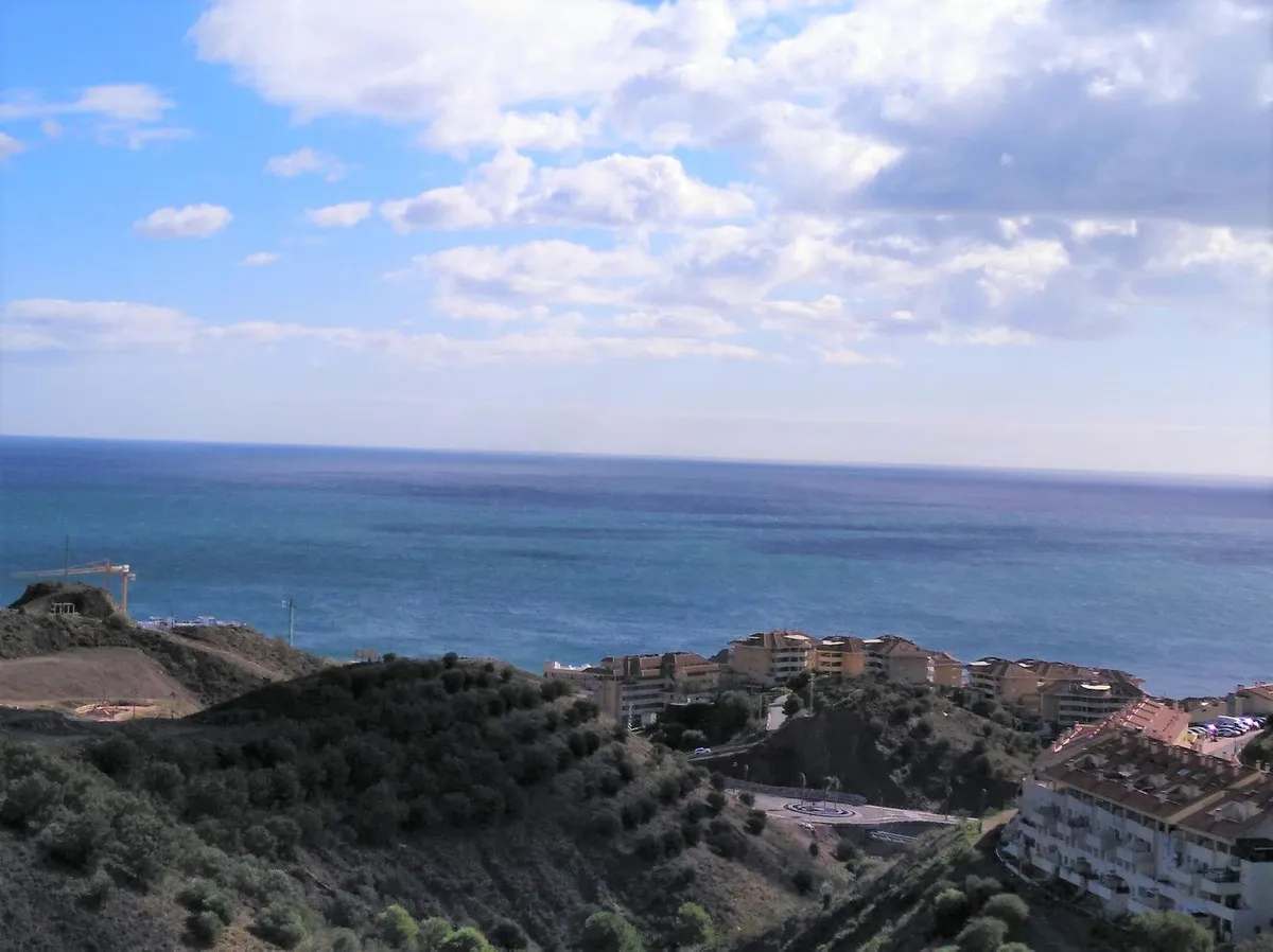 81b128a0-ad3c-4c54-96ed-6493689637d0