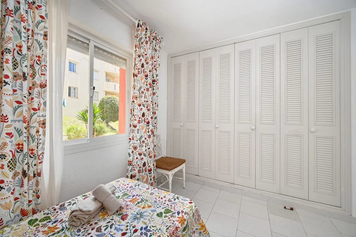 323ac690-2a95-4346-bf3d-40a753fc29b2