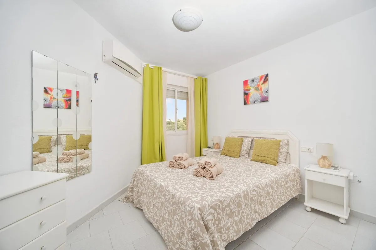 a64d93fa-0638-487a-8ded-b6e17823a9e3