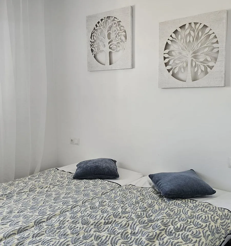 53a31d21-5c18-44c8-8f30-ea7a062a2943