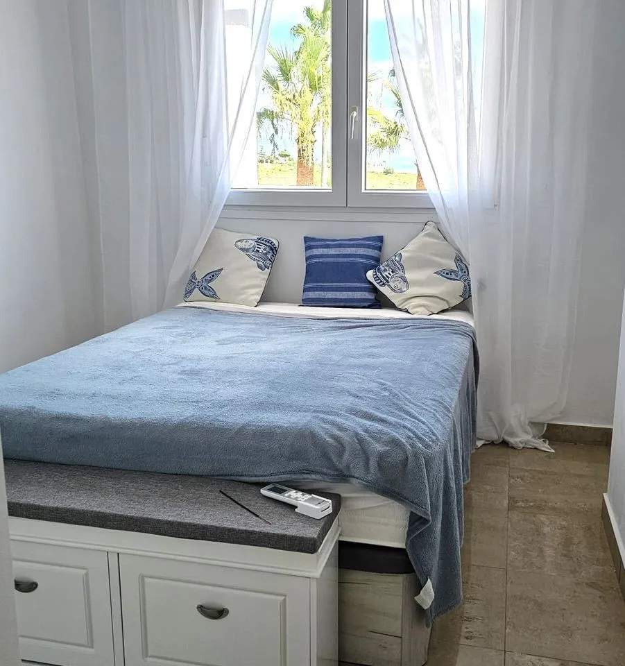 7b407cf5-a30c-4413-bcbe-1cd6e382adcb