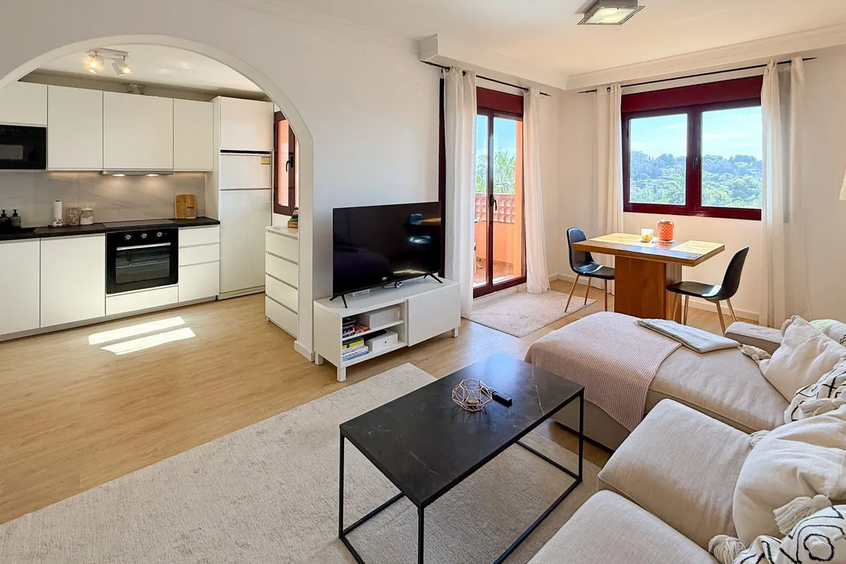 194c4caa-1429-4527-989c-76c951af9cc5