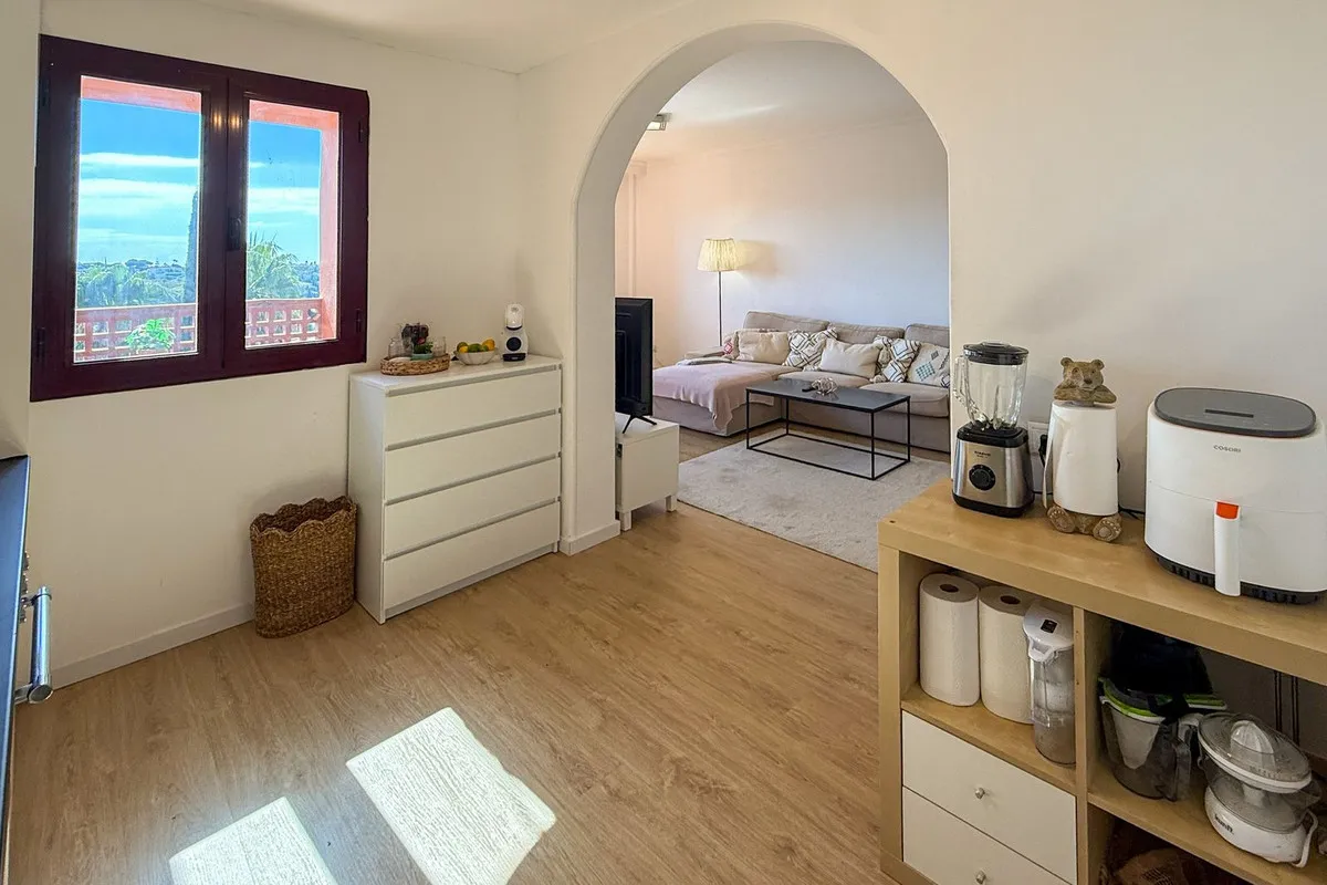 1f890dcc-db8b-4051-ab7a-708d94869516