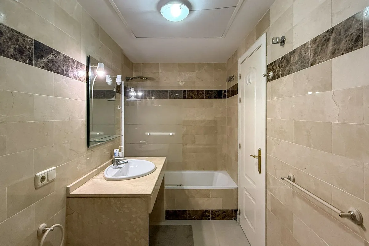 9dcaa83c-029c-414b-adc9-d022d69b450a